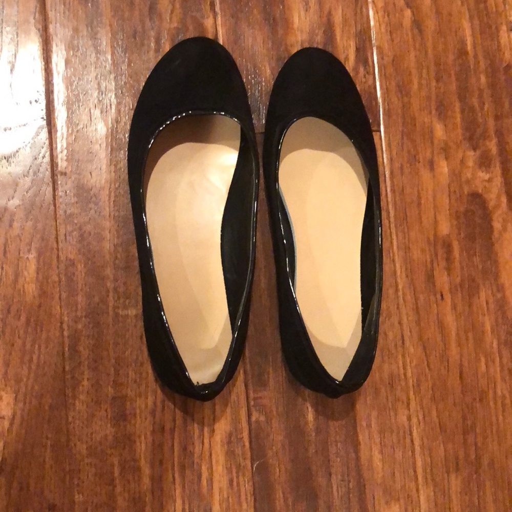 Women’s black shoes size 7